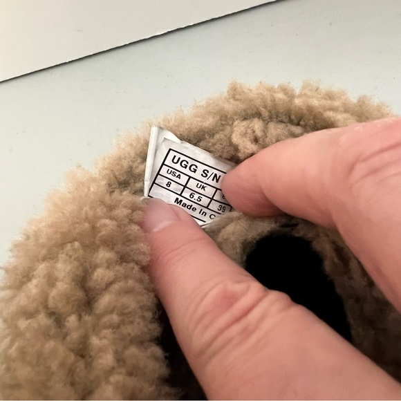 Ugg Clog Style Round Toe Heel Shearling Lined Boots Sz 8 - Picture 10 of 11